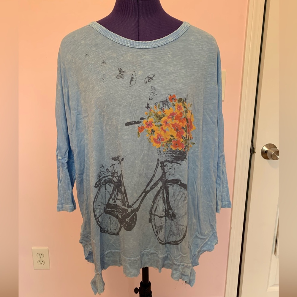 Jess and Jane Cheerful Ashape 3/4 Sleeve Light  Weight Top